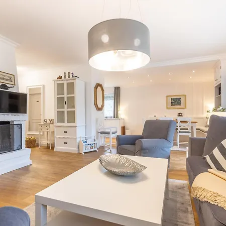 Uaster Reeg I Parterrewohnung 아르츠섬